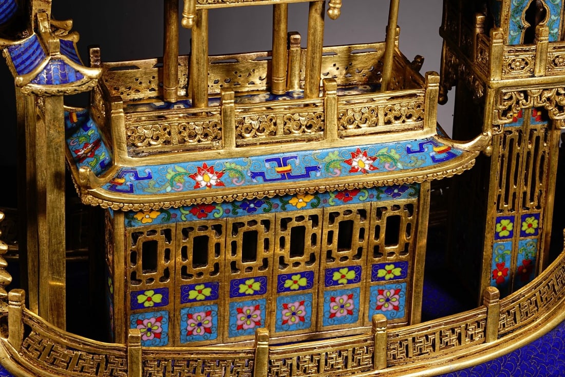 An Exquisite Cloisonne Lotus Pattern Ornament - 5