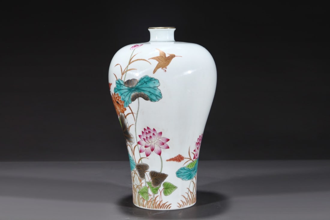 An Exquisite Famille-Rose Painted Gold Flower Pattern with poem Vase - 2