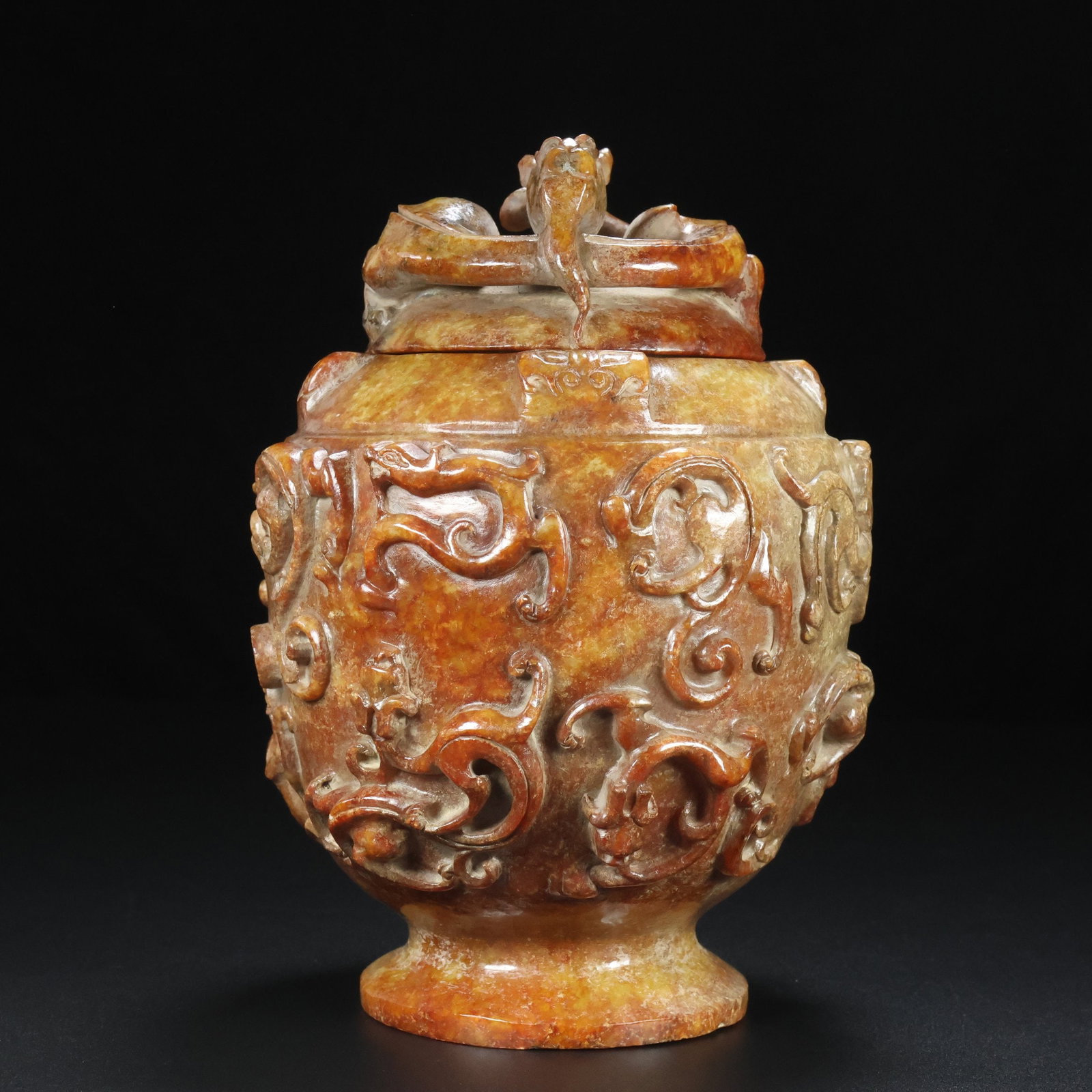 An Exquisite White Jade Chi-Dragon Pattern Censer: An Exquisite White Jade Chi-Dragon Pattern Censer Qing Dynasty, China Size:20cmx15cm Weight:2332g (The Dimensions Of All Batches Are Manually Measured.If You Need More Detailed Information, Please Con