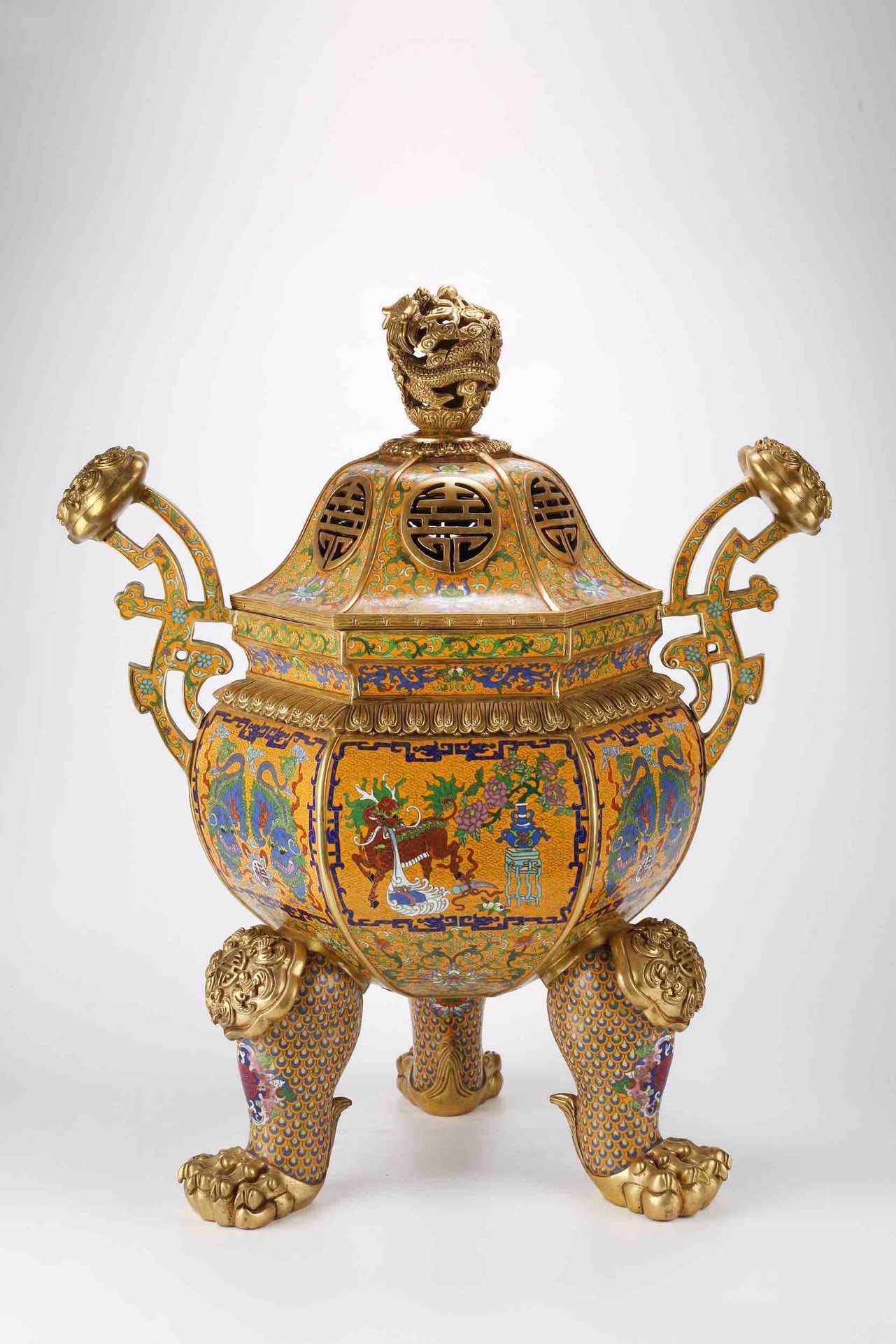 An Exquisite Cloisonne Lotus Pattern Auspicious Beast Pattern Bats and Peach Pattern Double-Ears and - 7