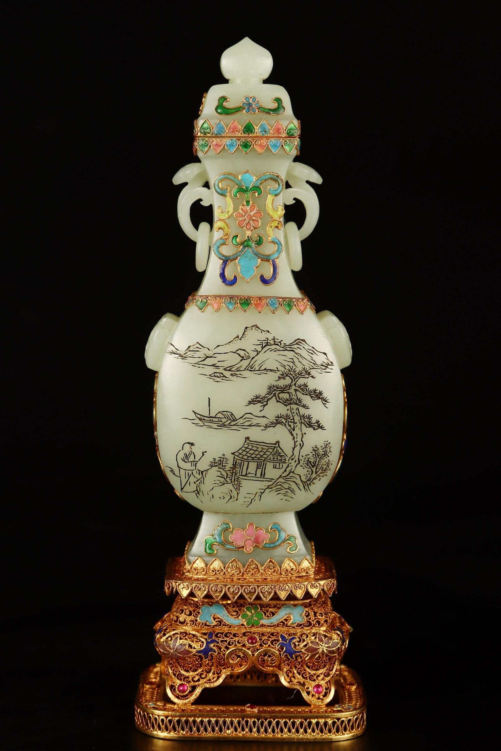 A fine Qing Dynasty filigree gilded jade flat vase: A flat vase from the Qing Dynasty with filigree gilt and jade inlaySIZE: W:460g H:24cm Bottom W:8cm(The Dimensions Of All Batches Are Manually Measured.If You Need More Detailed Information, Please Co