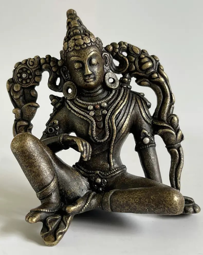 A beautiful Pala-style alloy copper Tso-silver seated Guanyin statue (1 of 5)