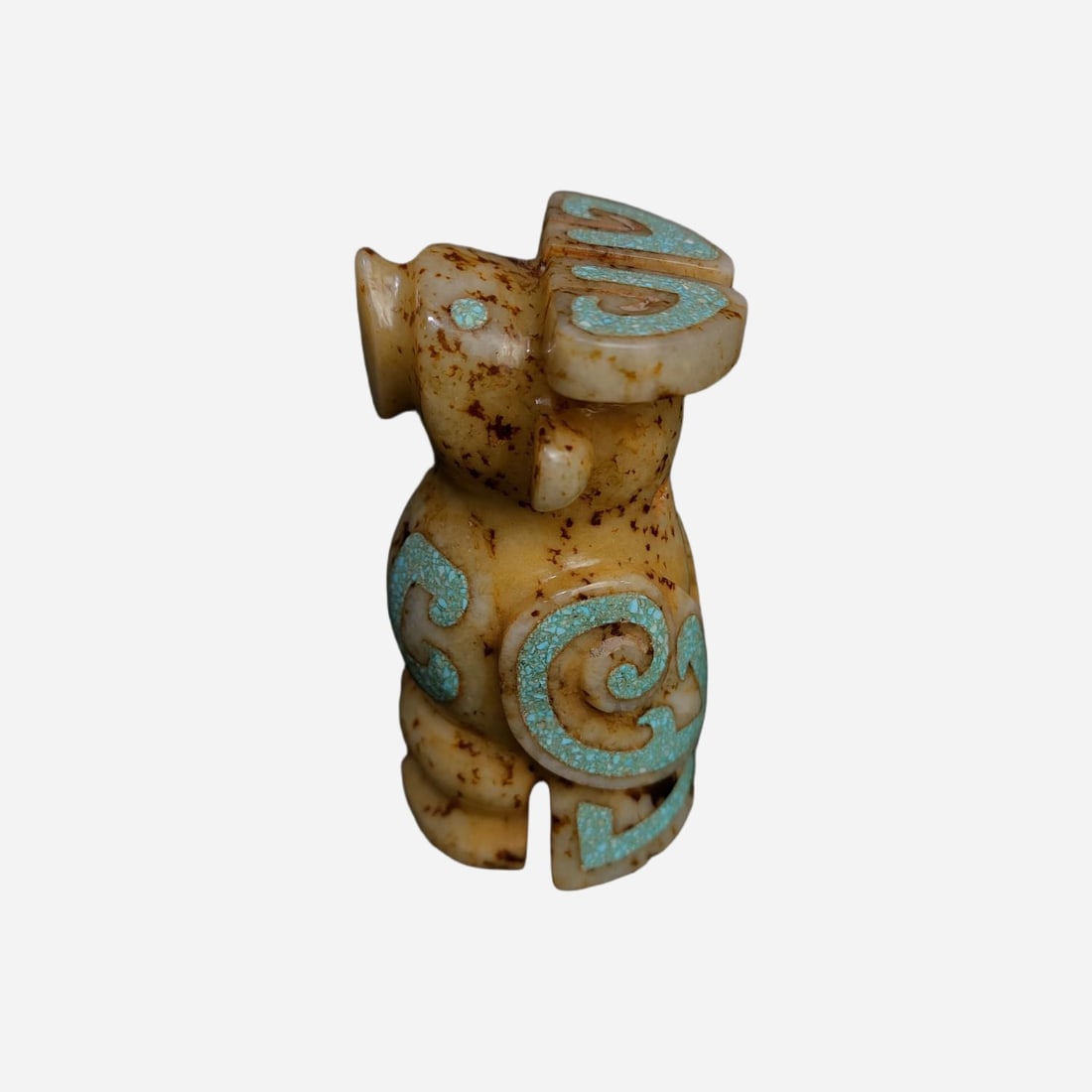 A beautiful Han Dynasty pine stone jade bird zun: Han dynasty pines, stones, jade birds, and wine vesselsSIZE:H:7cm W:4.2cm W:140g(The Dimensions Of All Batches Are Manually Measured.If You Need More Detailed Information, Please Contact Our Customer 