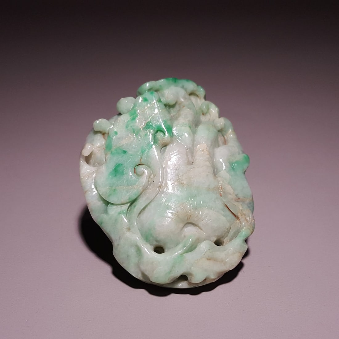 A fine Qing Dynasty jade Buddha's hand with a 'Fortune and Longevity Ruyi' scepter: Qing Dynasty jadeite Buddha's hand with a wish for good fortune and longevitySIZE:6.2x5.1x2.2cm W:91g(The Dimensions Of All Batches Are Manually Measured.If You Need More Detailed Information, Please 