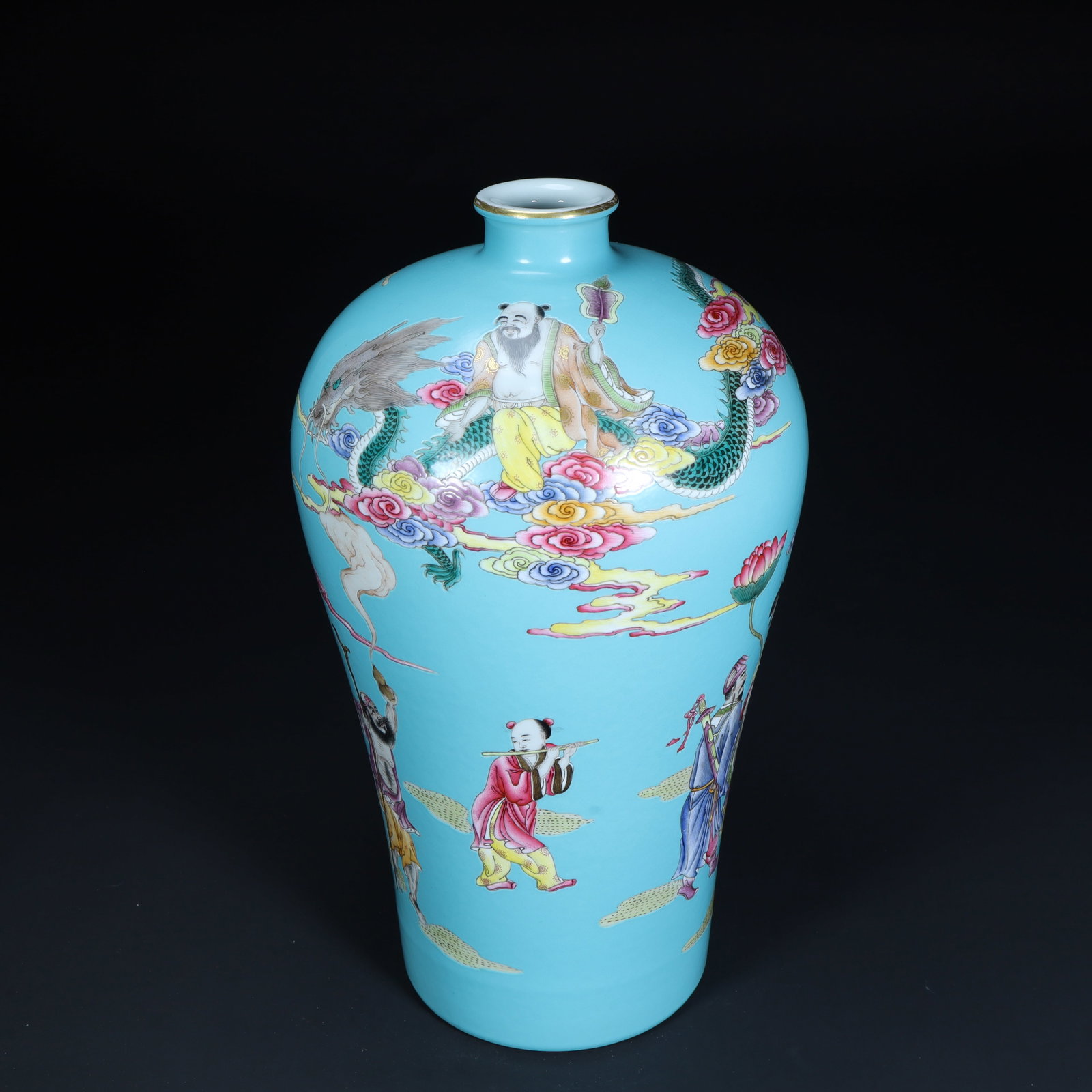 A beautiful Qing Dynasty Qianlong period turquoise green ground famille rose plum vase with a: Qing Dynasty Qianlong Period Turquoise Green Ground Famille Rose Plum Vase with Immortal Birthday Blessing PatternsSIZE:H: 34cm L: 18.5cm W: 18.5cm W: 2.9kg(The Dimensions Of All Batches Are Manually 