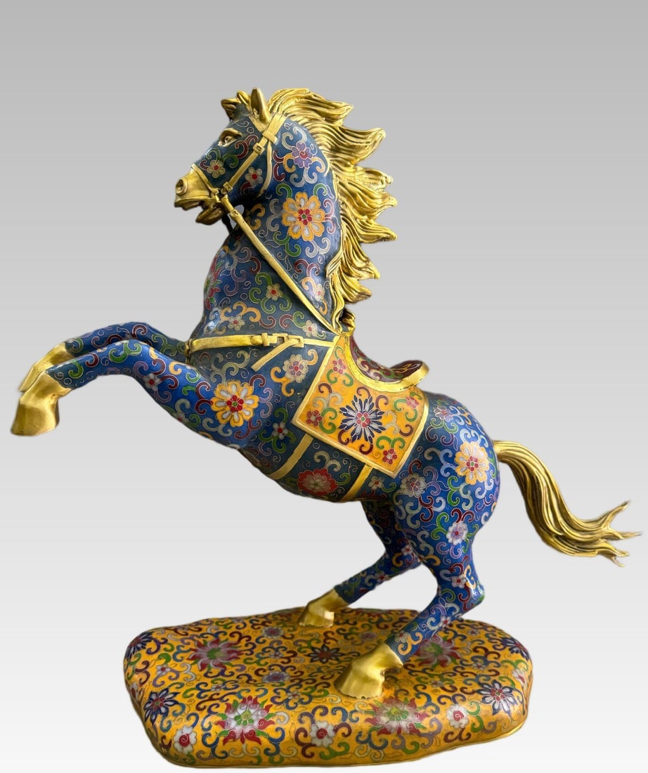 A beautiful Qing Dynasty copper-backed cloisonn?? cloisonn?? ornament for instant wealth: Qing Dynasty copper-bodied cloisonne cloisonne ornament for instant wealthSIZE:L:55cm W:22cm H:51cm W:6.5kg(The Dimensions Of All Batches Are Manually Measured.If You Need More Detailed Information, P