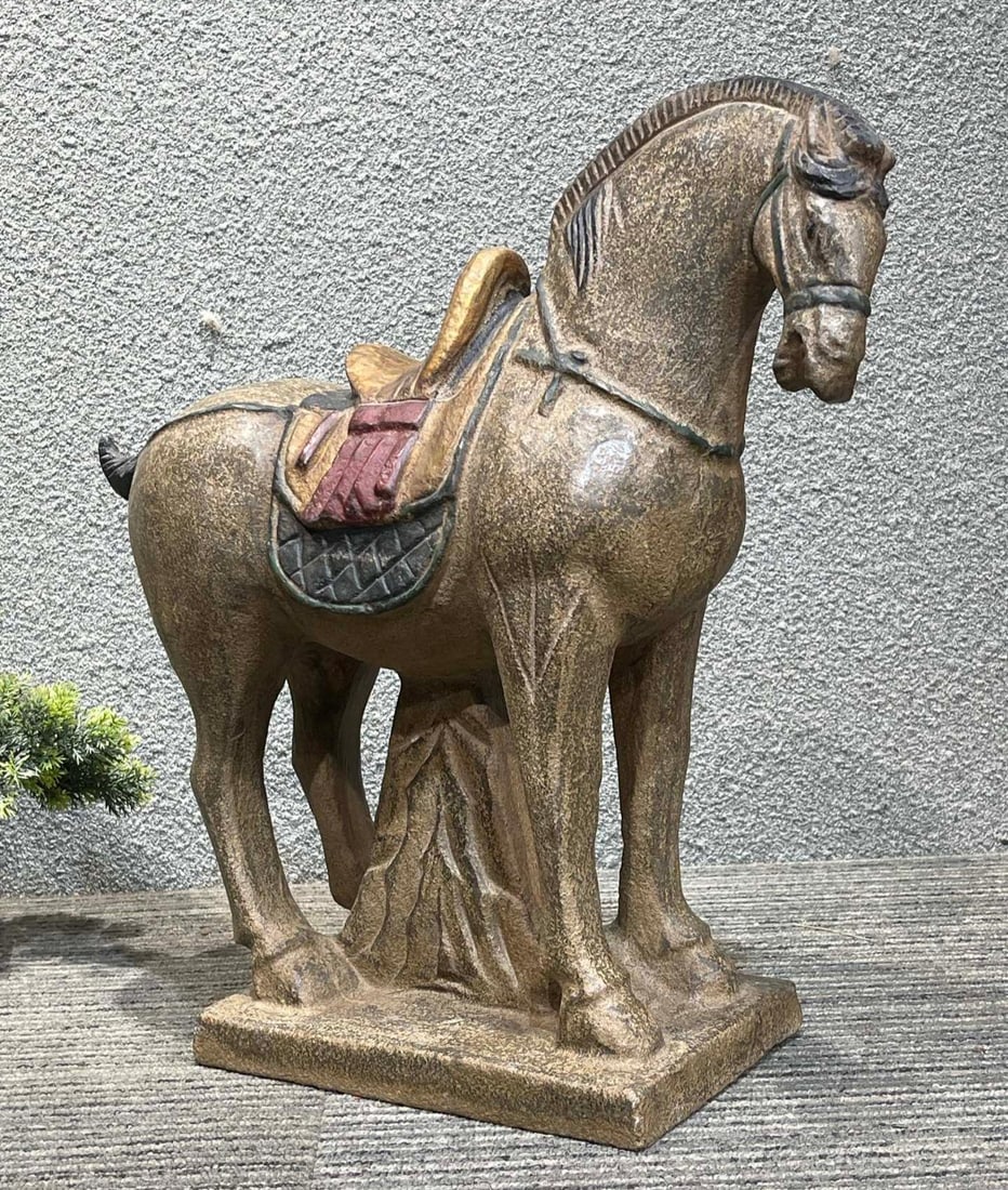 A beautiful Qing Dynasty bluestone painted fine horse ornament: Qing Dynasty bluestone painted horse ornamentSIZE:L: 40 cm W: 15cm H: 40cm(The Dimensions Of All Batches Are Manually Measured.If You Need More Detailed Information, Please Contact Our Customer Servic