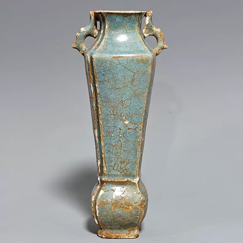 A fine Song Dynasty official kiln firewood porcelain appreciation vase ornament (1 of 9)