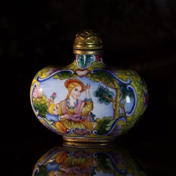 A beautiful Qing Dynasty cloisonn?? snuff bottle (1 of 6)