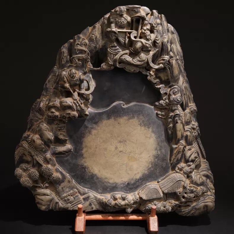 A fine Qing Dynasty inkstone with a black carp roe and stolen immortal grass pattern (1 of 9)