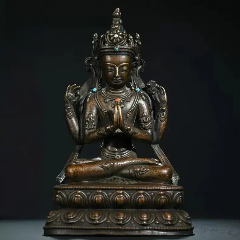A fine Qing Dynasty Tibetan treasure-inlaid original four-armed Guanyin Lima bronze old Buddha: Qing Dynasty Tibetan statue of an old bronze Buddha with four arms, Guanyin, Lima, and a backcover inlaid with precious treasuresSIZE:H:145mmW:95mm(The Dimensions Of All Batches Are Manually Measured.