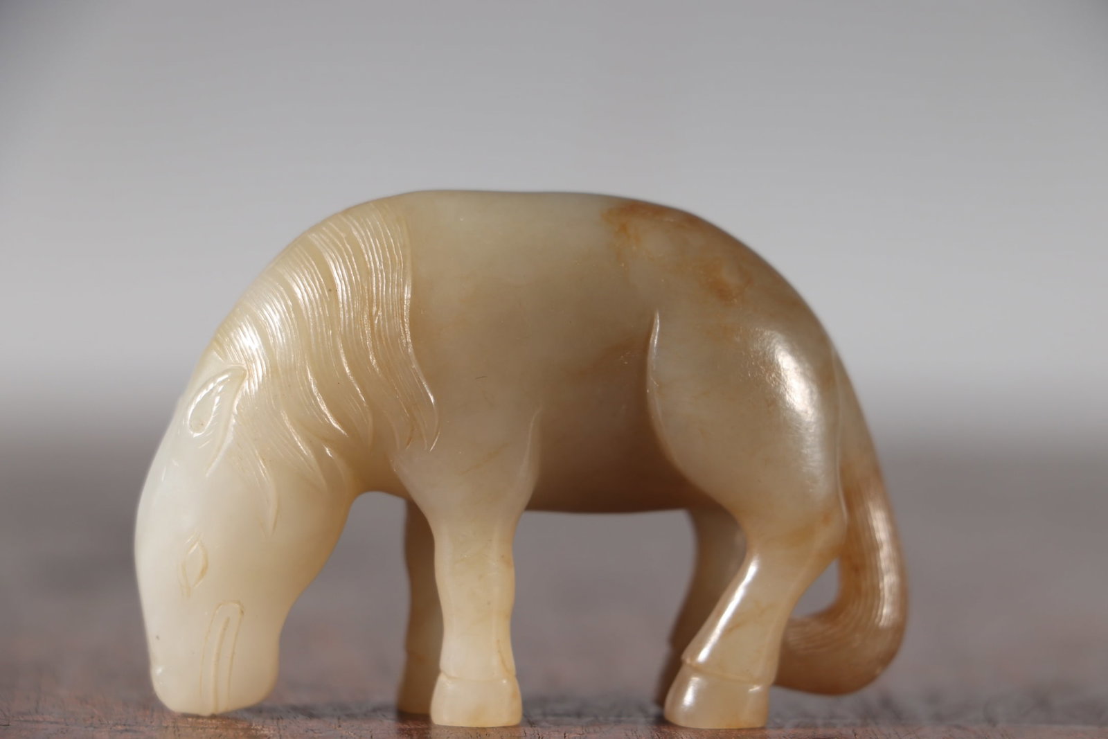 A fine Han Dynasty Hetian jade horse (1 of 8)