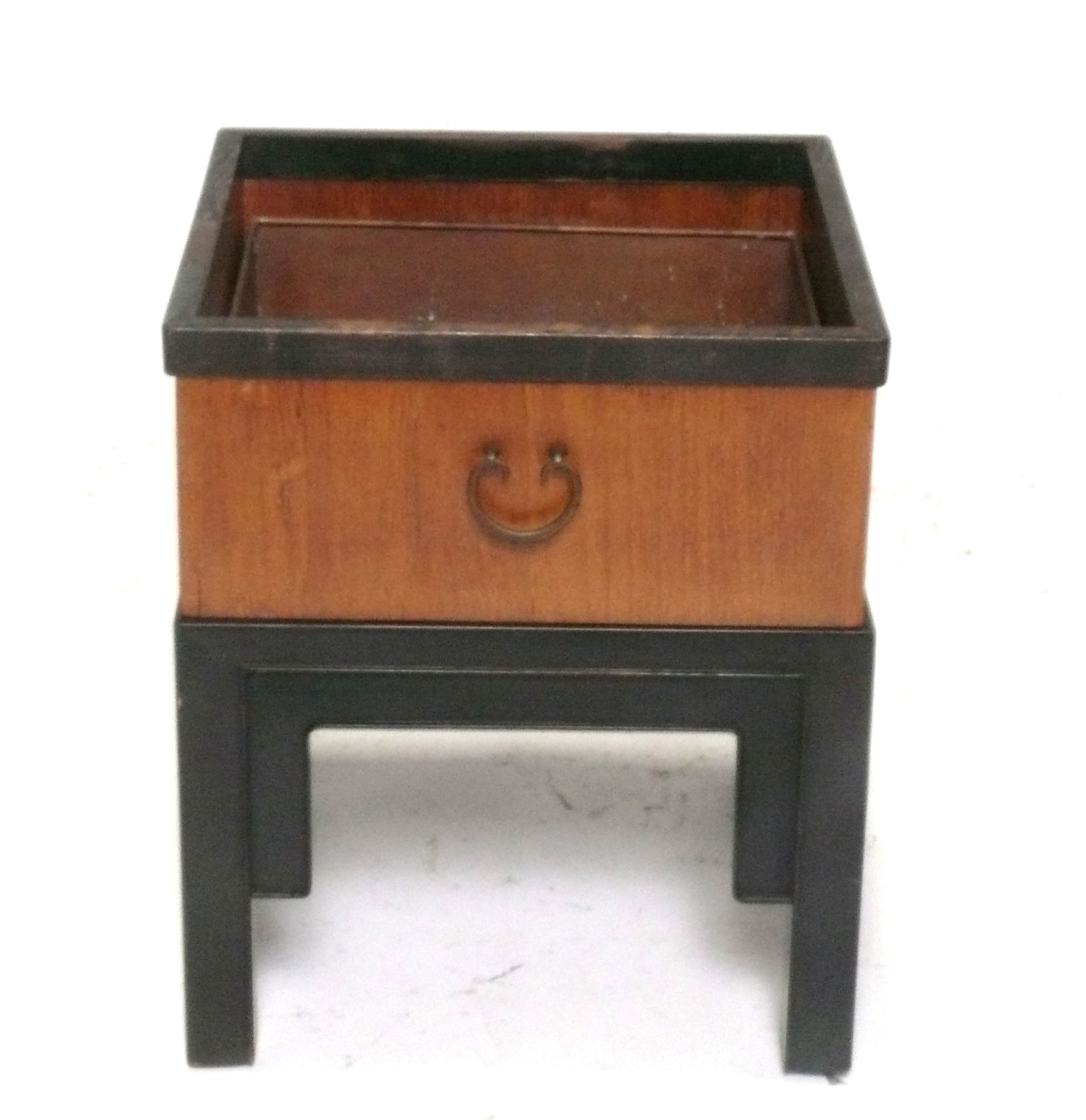 Asian Influenced Planter by Michael Taylor for Baker (1 of 4)