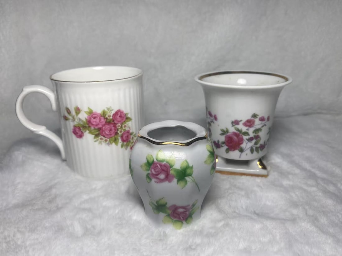 Rose Pattern Lot: vintage