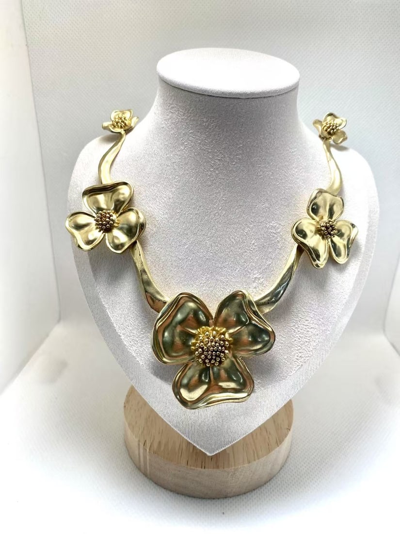 Floral Design Gold-Tone Collar Necklace (1 of 2)