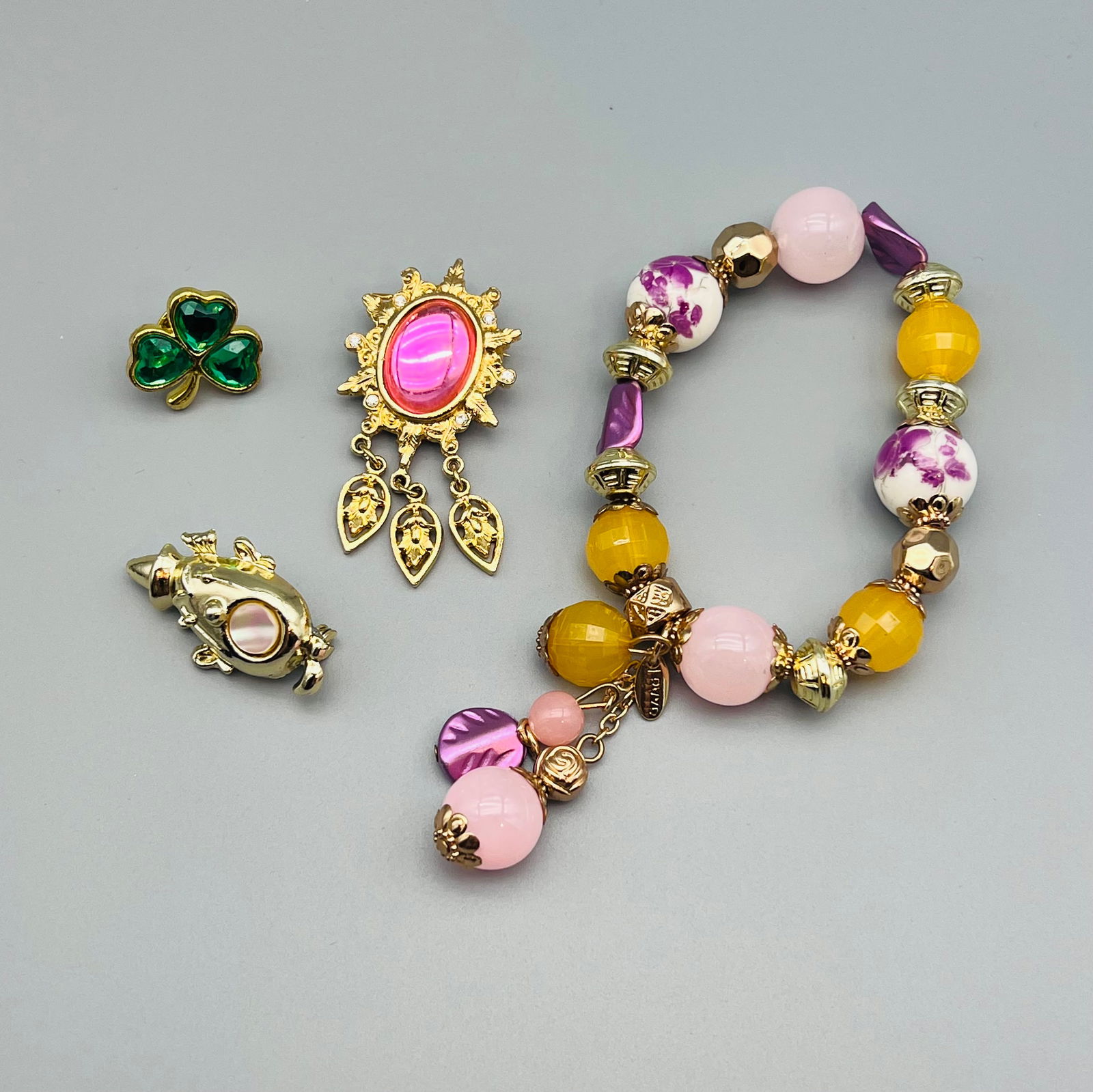 Vintage Costume Jewelry Lot (1 of 5)