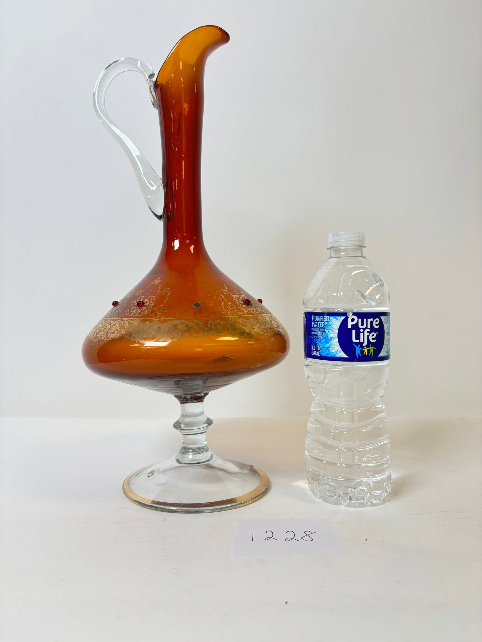 Amber Crystal Wine Decanter: Amber Crystal Wine Decanter – Elegant vintage design. Perfect for display or use. Condition varies; please refer to photos for details.