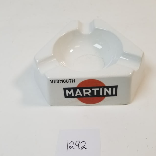 Vintage Ceramic Martini Vermouth Ashtray: Vintage Ceramic Martini Vermouth Ashtray – Classic barware collectible with iconic branding. Condition varies; please refer to photos for details