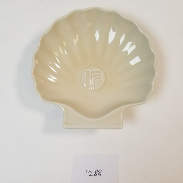 Fitz and Floyd Seashell Trinket Holder Dish (1 of 3)