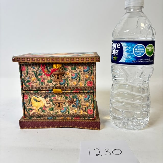 Vintage 2 Tier Soap Box (1 of 7)