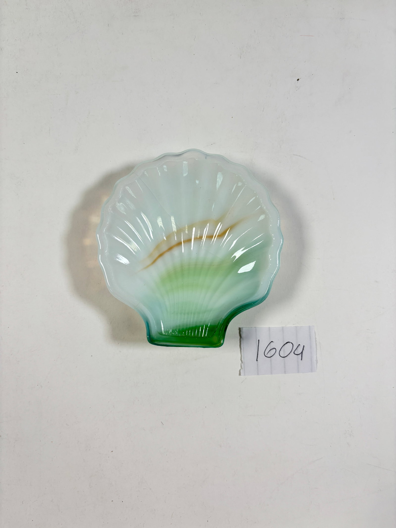 Akro Agate Green Swirl Glass Sea Shell Ashtray / Trinket Tray: Akro Agate Sea Shell Ashtray / Trinket Tray – Beautifully crafted sea shell design ashtray or trinket tray from Akro Agate. Condition varies; please refer to photos for details