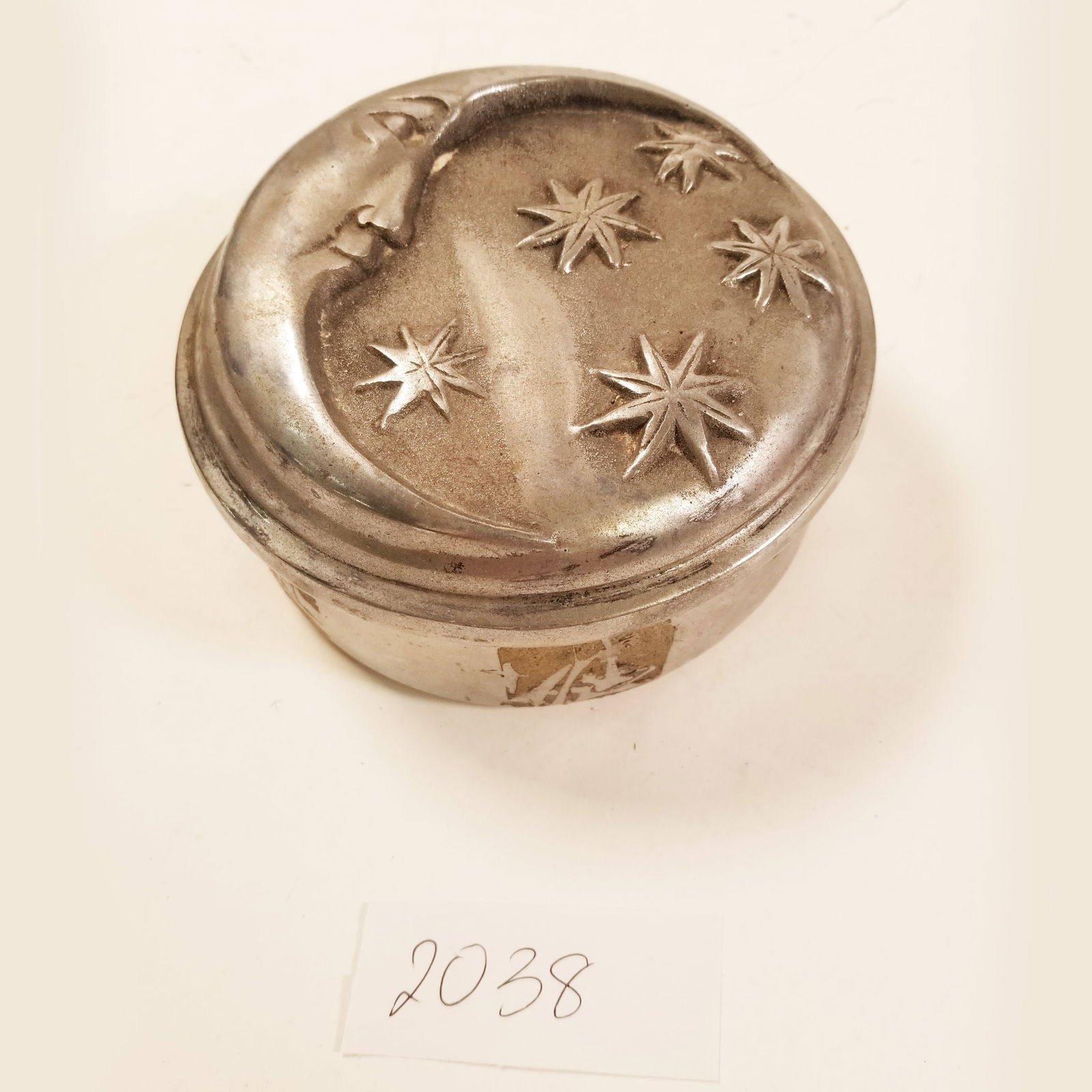 Betty Barrena Hand Crafted in Mexico Aluminum Box: Betty Barrena Hand Crafted in Mexico Aluminum Box