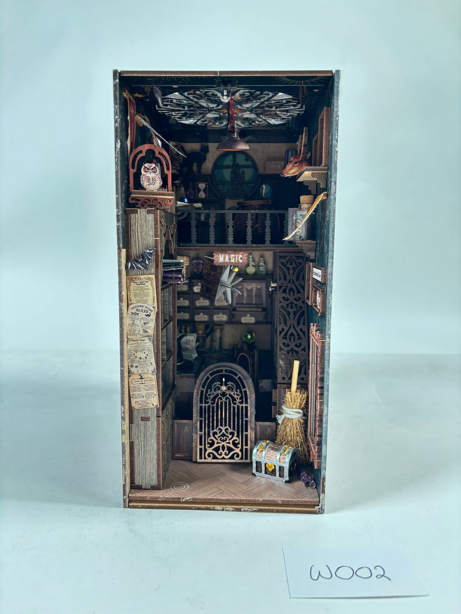3D Wooden Book Nook with Lights: Magic Pharmacist (1 of 7)