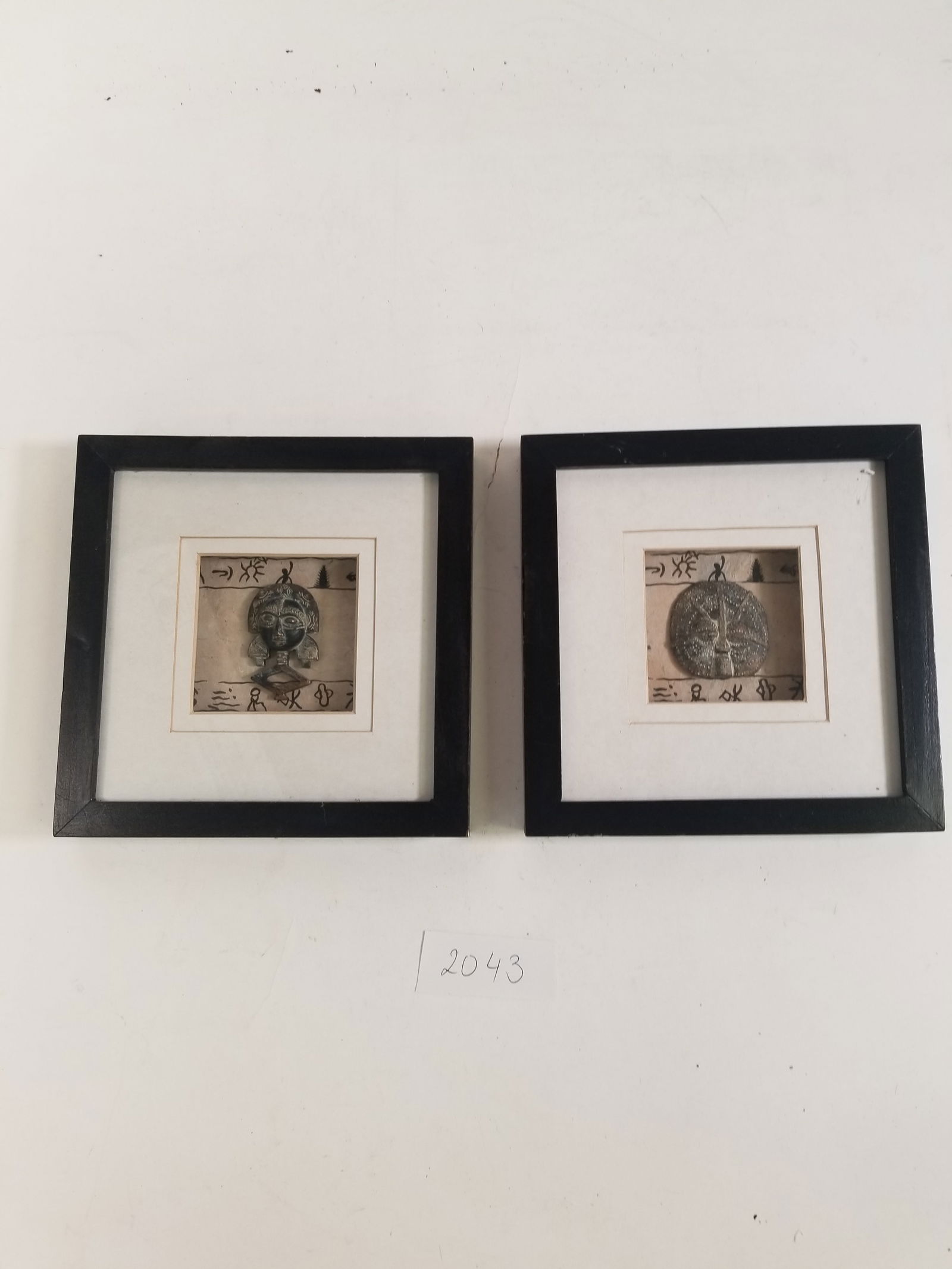 2 African Beauty Vintage 1980s Tribal Masks Sculptures Brass Black Shadow Frame (1 of 4)