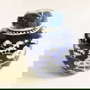 Chinese Porcelain Vase Jar & Cover Blue & White