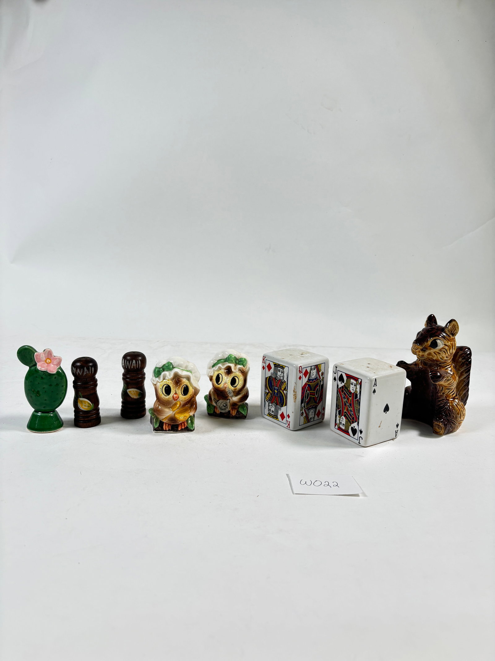 Assortment of Vintage Salt and Pepper Shakers (playing cards, cactus, and more) (1 of 6)