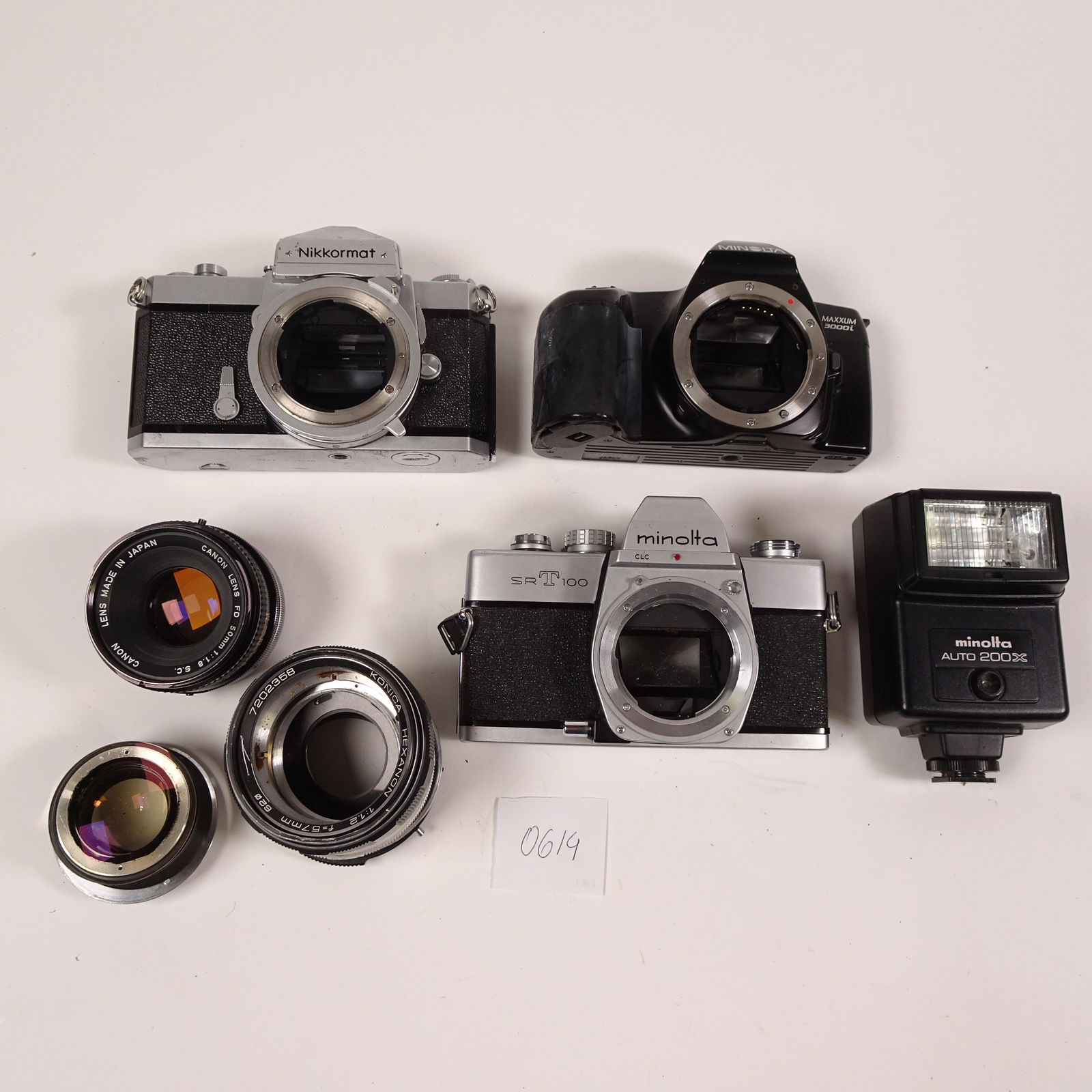 Assortment of Vintage Cameras, Flashes, Lenses Set of 7 (Canon, Minolta, Nikkormat) (1 of 3)