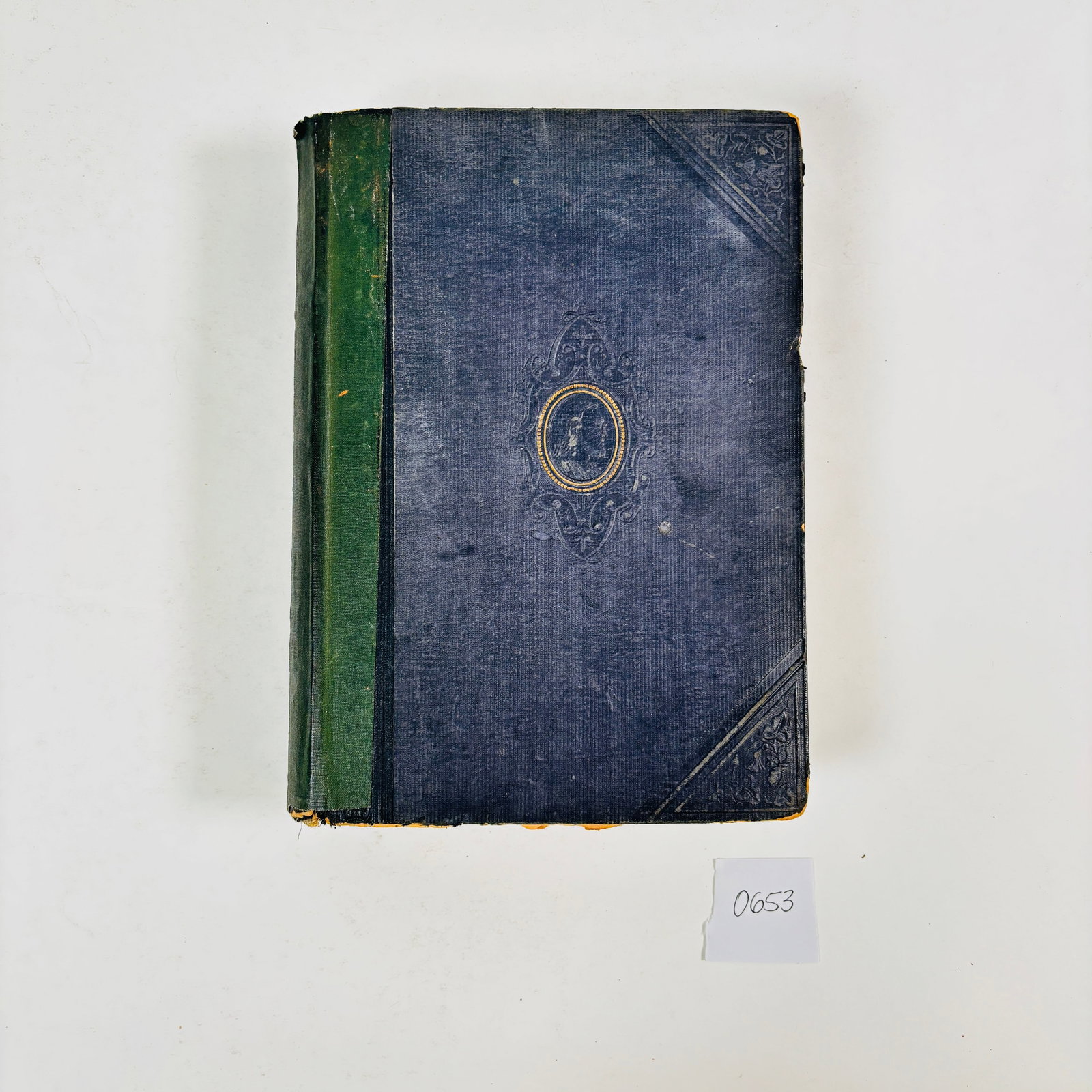 Vintage Rare 1893 Polish Book Przewieleb. Ks. Leonarda Goffinego "Do oswiecenia i zbudowania": Offered for sale is a vintage and likely rare Polish book from 1893, "Do oswiecenia i zbudowania" (likely translating to "For Enlightenment and Edification") by the Reverend Father Leonard Goffinego. 