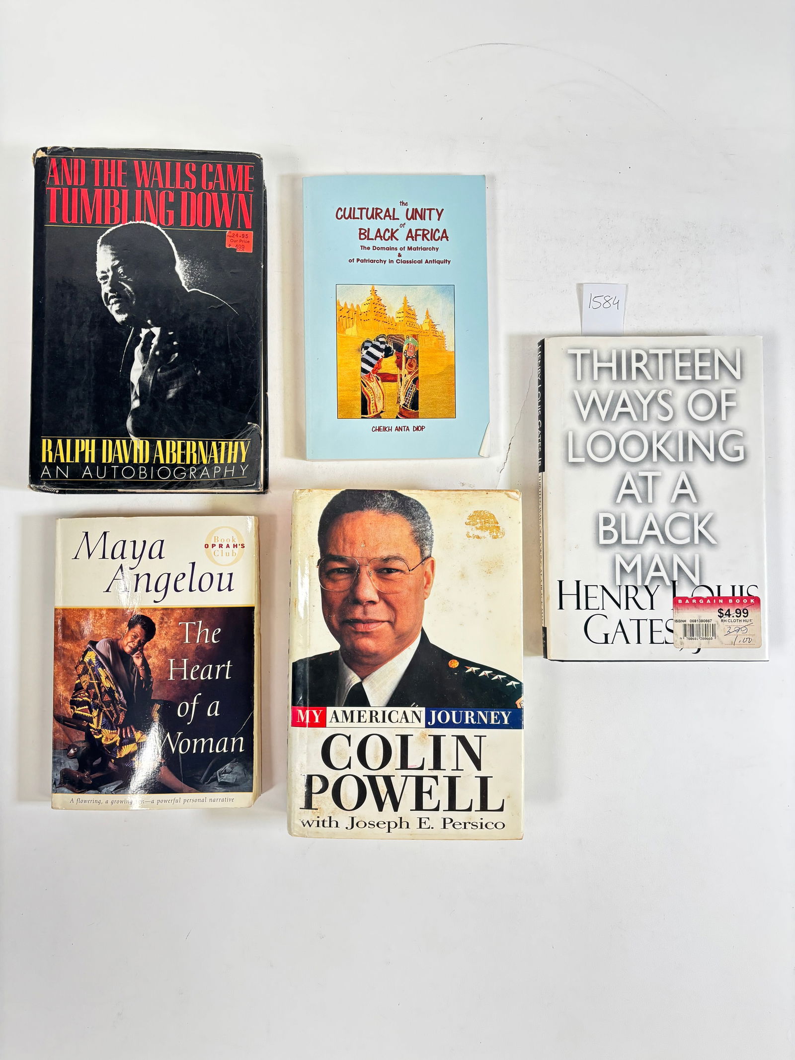 Assortment of books Set of 5 (1 of 3)