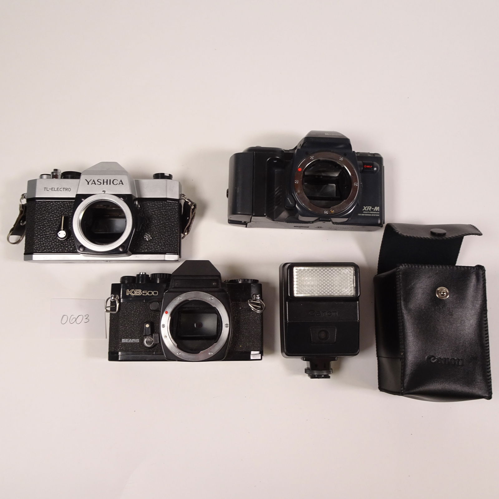 Assortment of Vintage Cameras, Flashes Set of 4 (Yashica, Ricoh, Canon) (1 of 3)