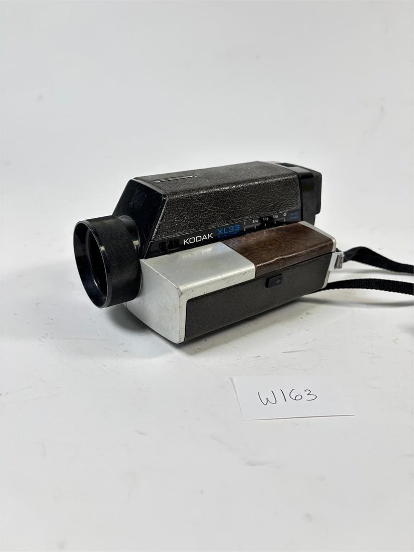 Vintage Kodak XL33 Movie Film Camera 9mm Lens: Vintage Kodak XL33 Movie Film Camera 9mm Lens - Sold as-is, condition varies. See photos for details.