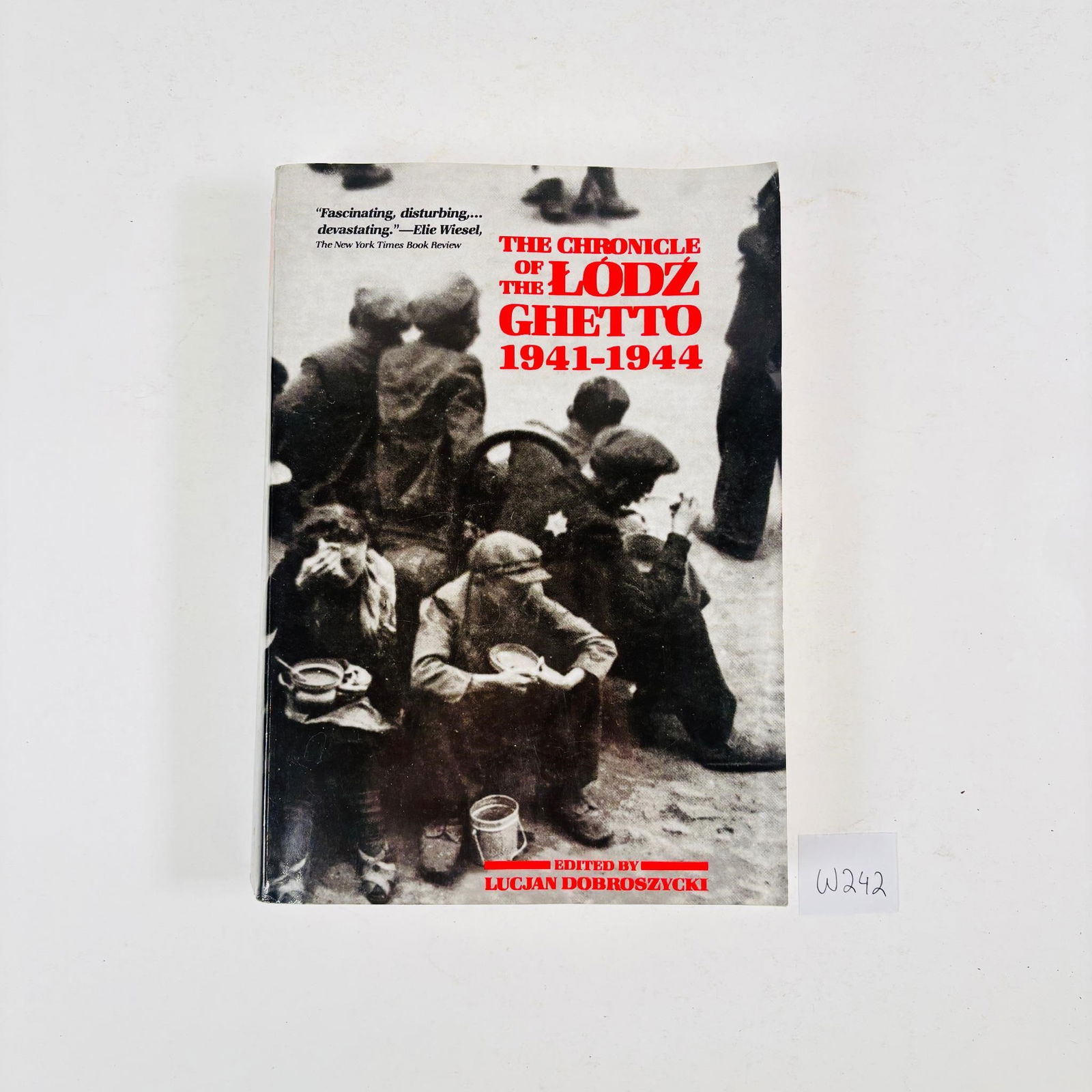 The Chronicle of the Lodz Ghetto 1941-1944 -... (1 of 4)