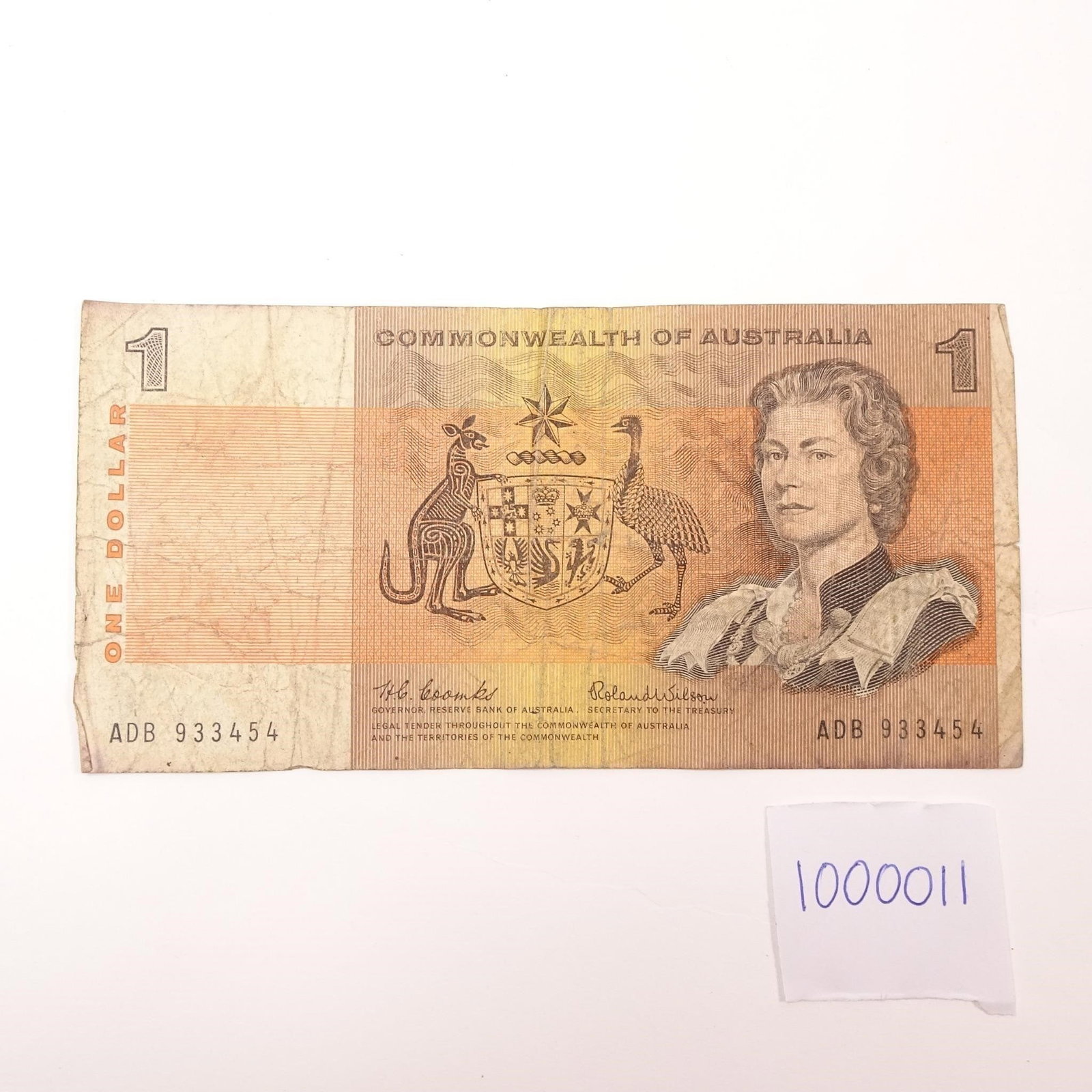 Commonwealth of Australia 1 Dollar Banknote -...: 1966:. This is a 1 Dollar banknote issued in 1966 by the Commonwealth of Australia, featuring Queen Elizabeth II on the front and Aboriginal art and fauna on the reverse. A collectible piece marking t