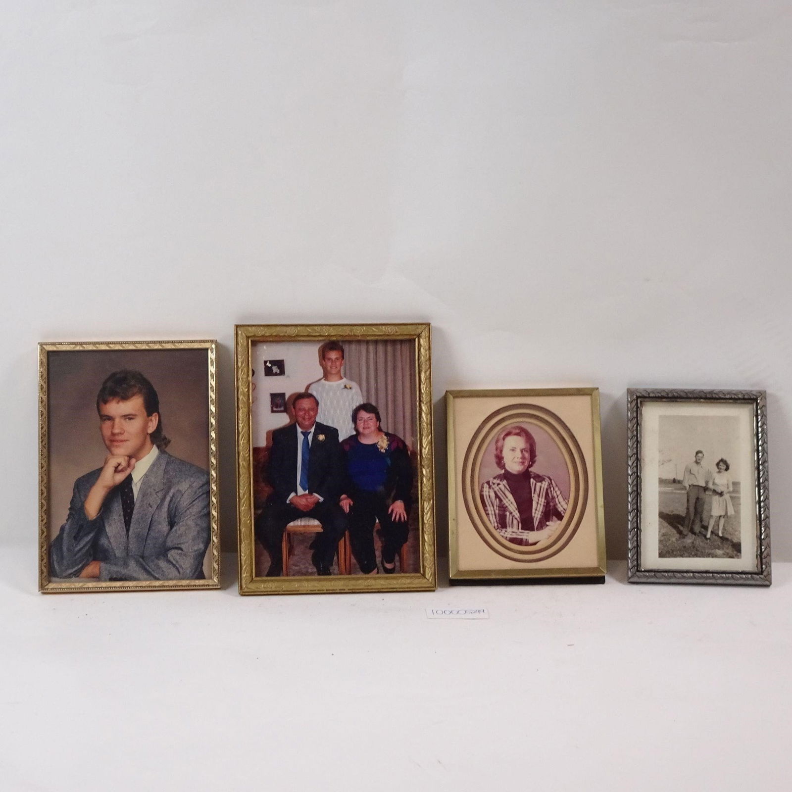 Assortment of Vintage Frames Set of 4 (1 of 5)