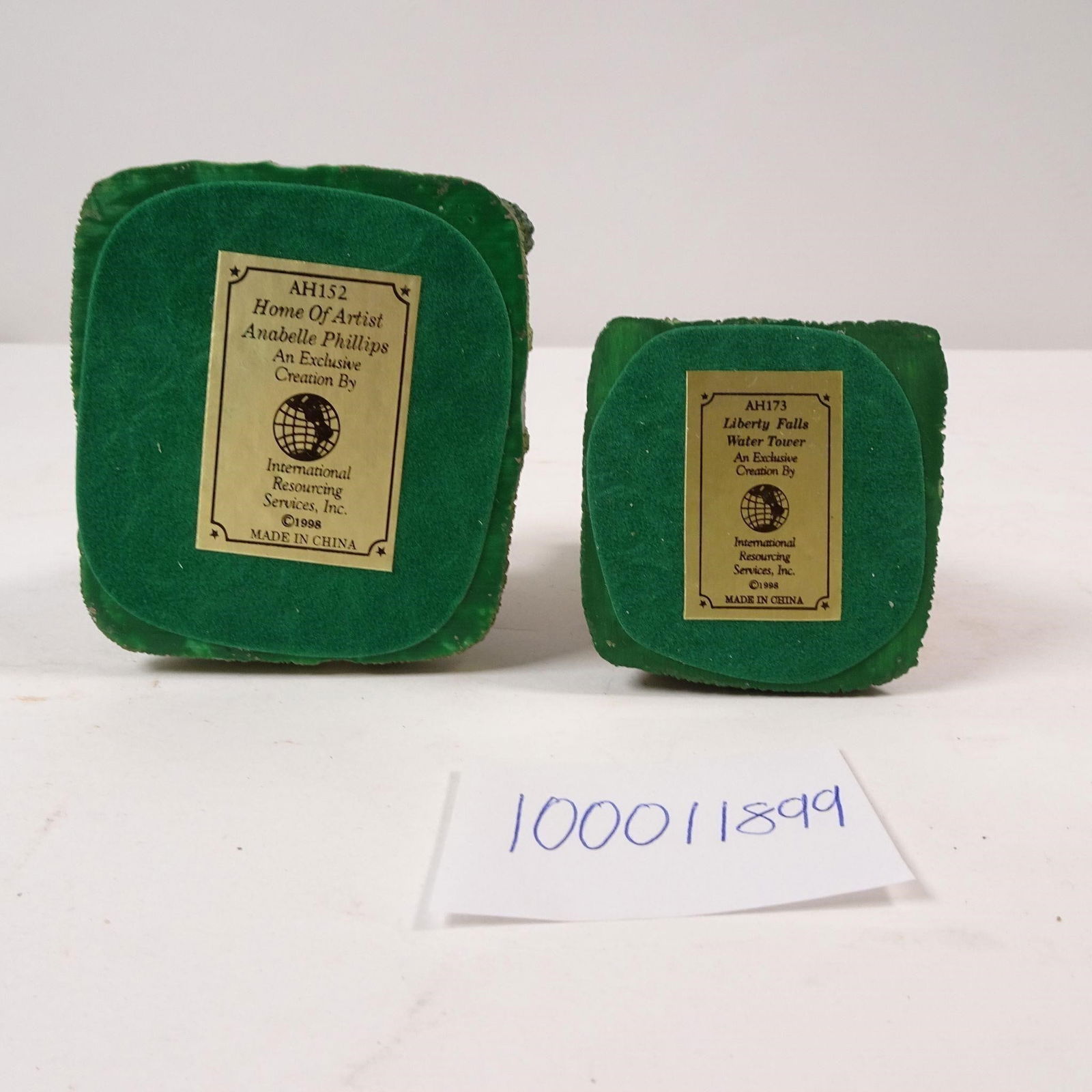 Collectible Liberty Falls"Home of Artist Anabelle": Collectible Liberty Falls "Home of Artist Anabelle Phillips" miniature building. Detailed craftsmanship with charming small-town design, ideal for display or completing a set. Condition varies; please