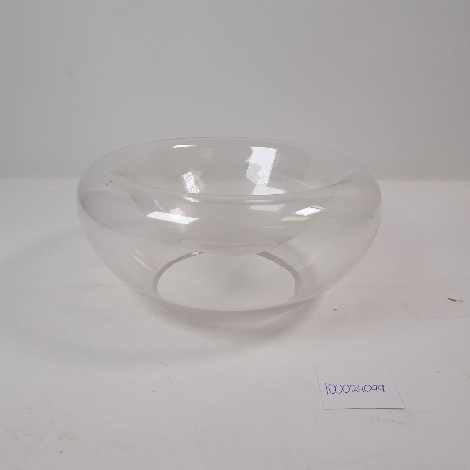 Vintage Lightscapes Double Wall Floater Bowl: A decorative vintage Lightscapes double wall floater bowl, perfect for creating a beautiful centerpiece. Its unique design is ideal for showcasing floating candles or flowers, adding a touch of elegan