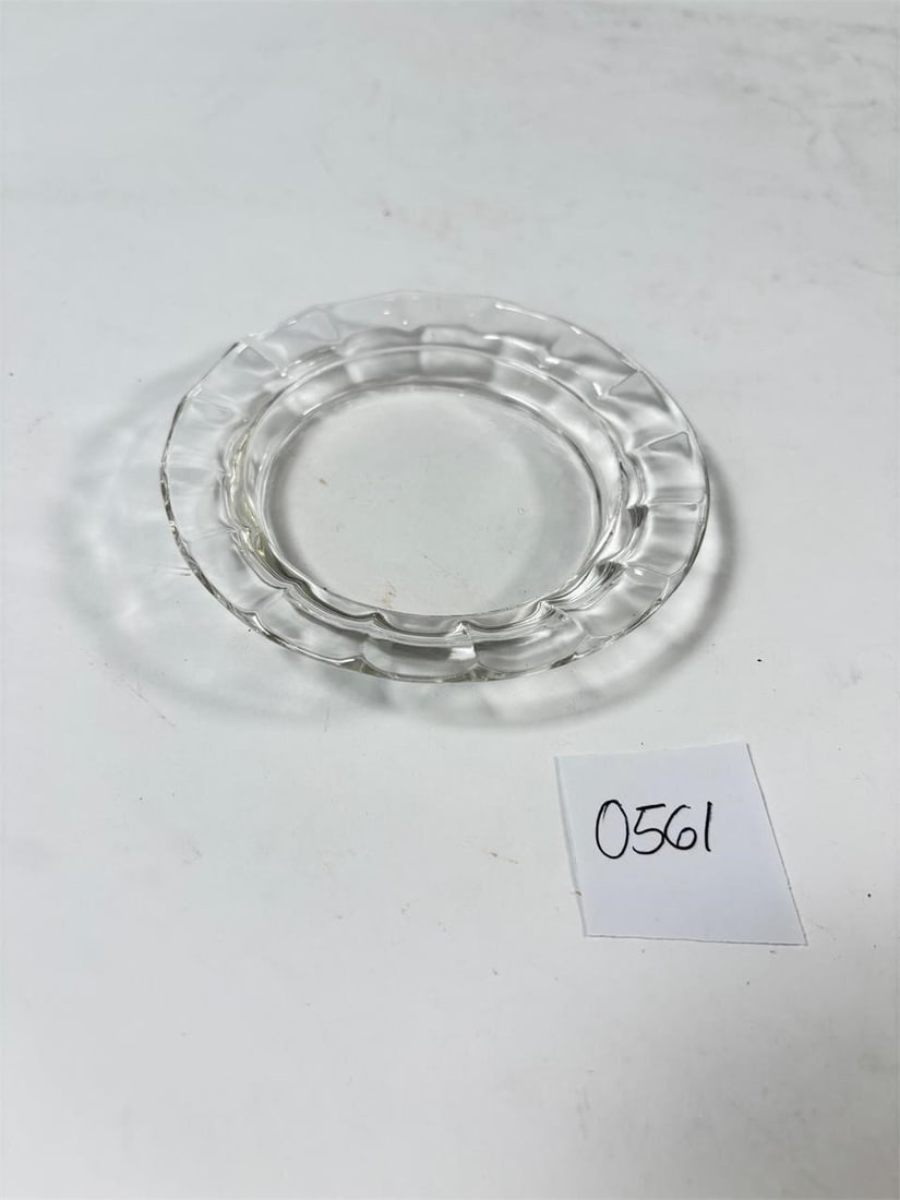 Vintage Crystal Ashtray/ Coaster: Elegant vintage crystal ashtray that doubles as a coaster. Features a timeless design, perfect for collectors or adding a touch of vintage charm to any space. Please review photos for condition detail