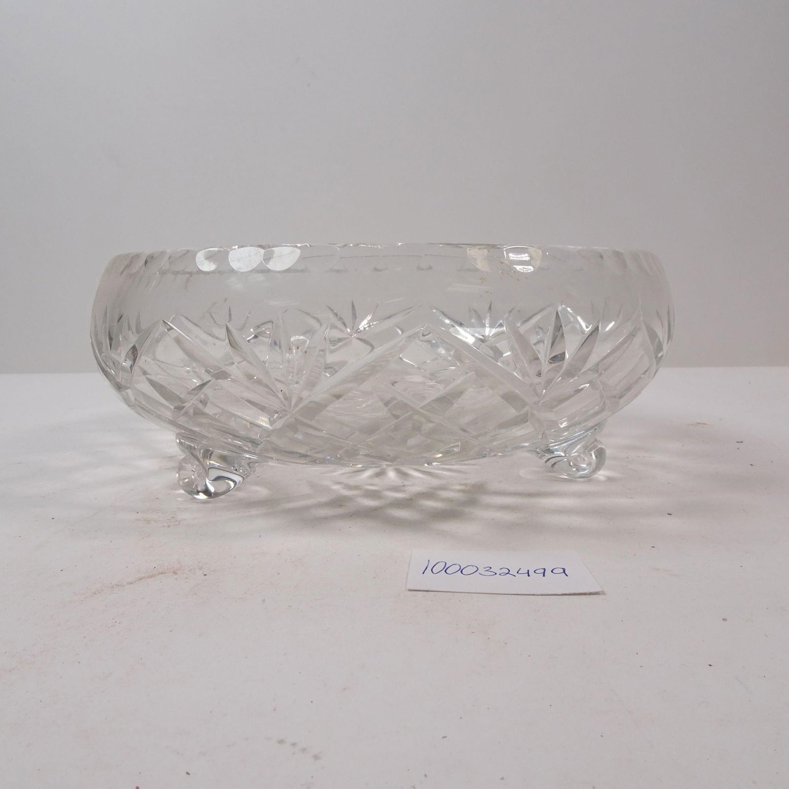 Vintage Cut Crystal Bowl: A stunning vintage cut crystal bowl, perfect for serving candy, fruit, or as an elegant centerpiece. This beautiful piece catches the light to create a dazzling display, adding a touch of timeless sop