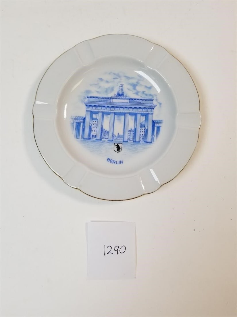 Berlin Collectors Decorative Plate by...: Winterling Bavaria Germany. Berlin Collector's Decorative Plate - Winterling Bavaria, Germany Elegant vintage piece featuring detailed craftsmanship. Condition varies; please refer to photos for detai