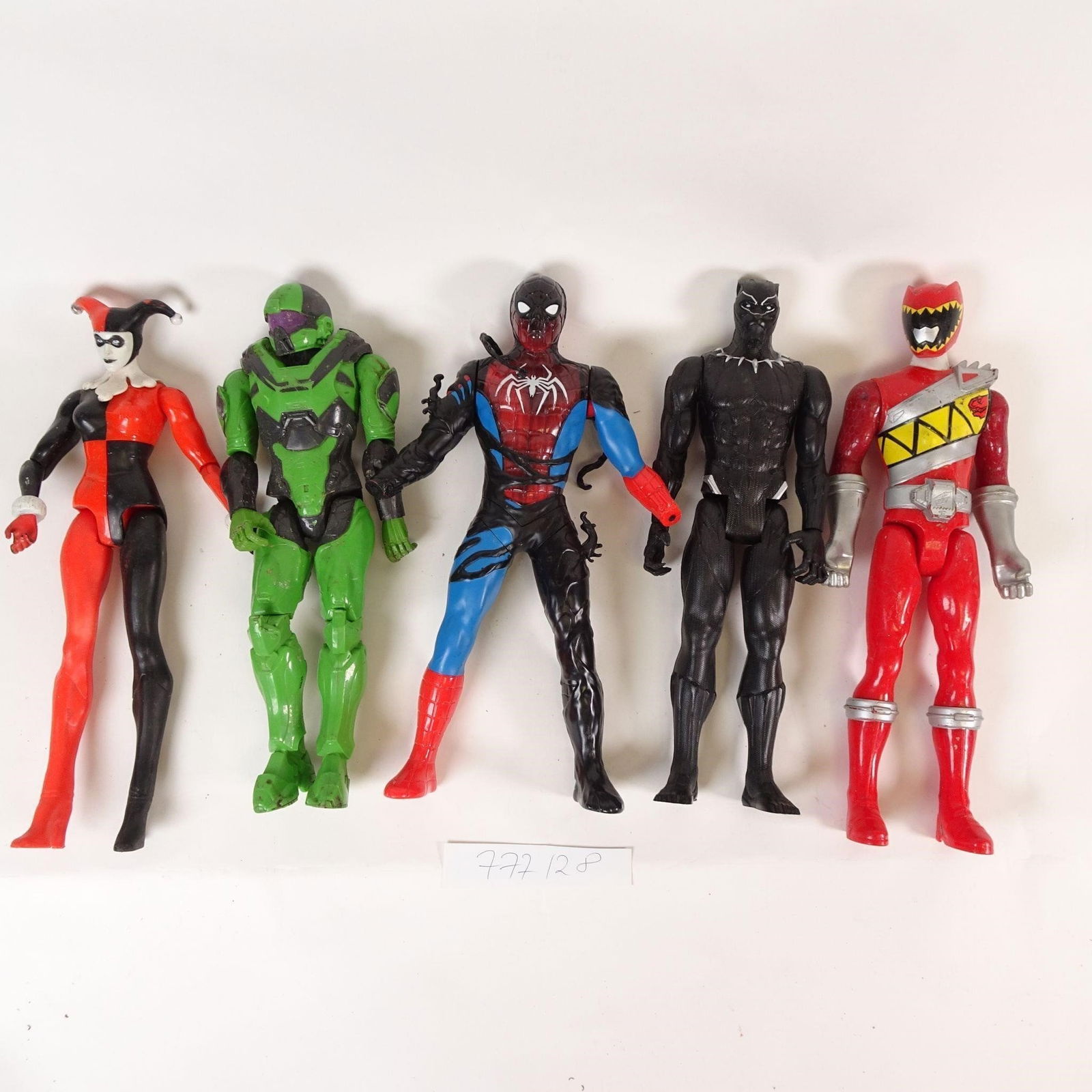 Mixed Action Figures Lot (1 of 7)