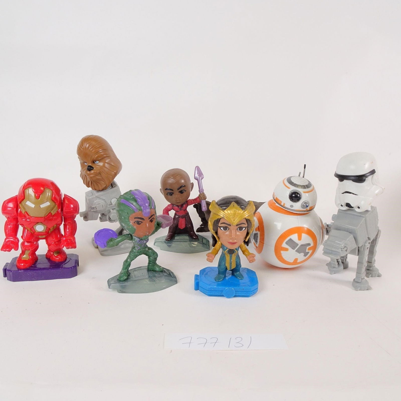 Mixed Mini Action Figures Lot (1 of 5)