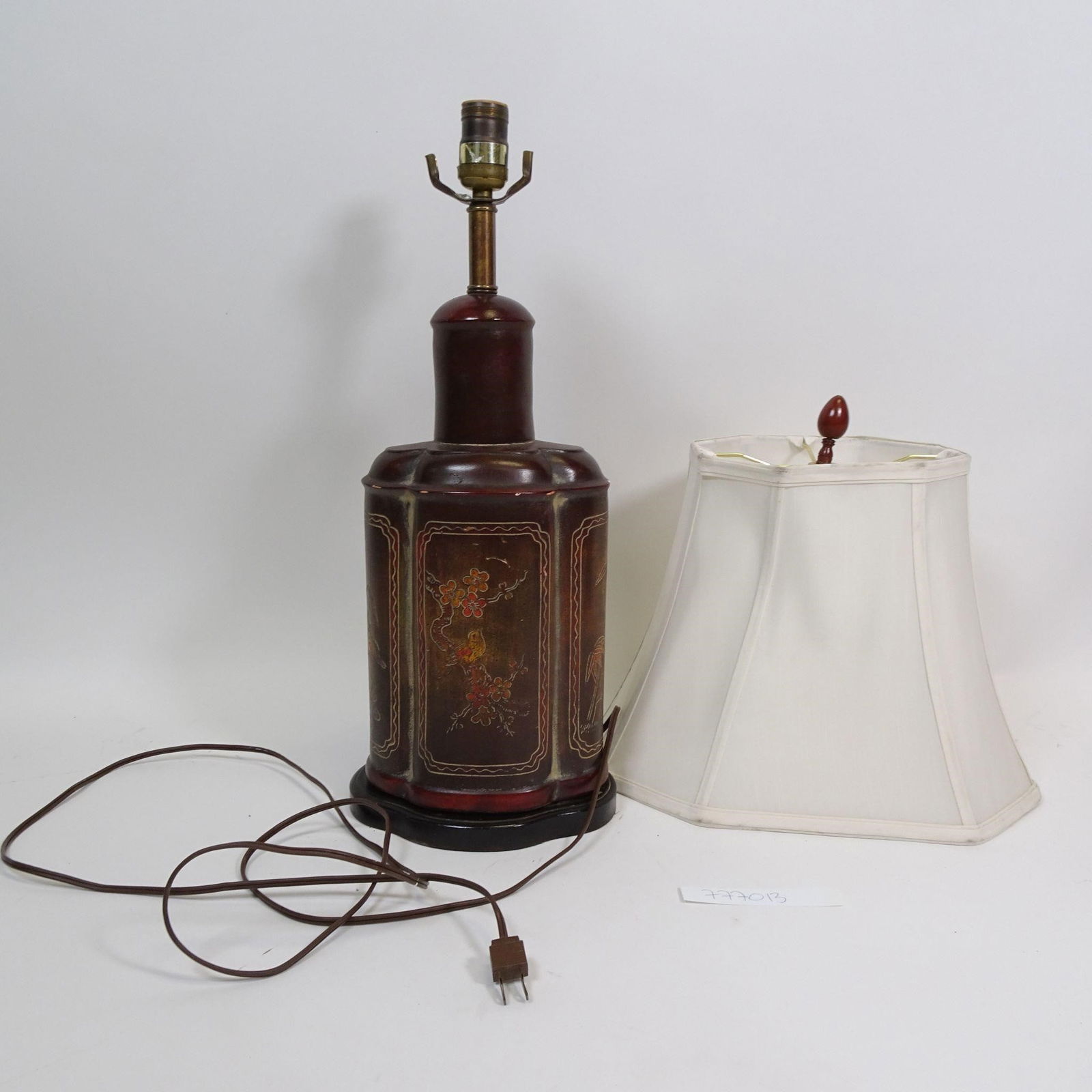 Vintage Asian-Style Table Lamp: This elegant vintage table lamp features an Asian-inspired design with hand-painted floral and bird motifs on multiple panel-style sections. The lamp body is finished in a deep reddish-brown lacquer-s