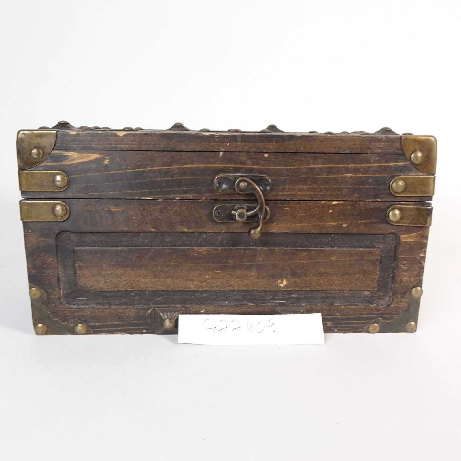 Vintage Wooden Box with Metal Hardware: Vintage wooden storage box featuring metal corner hardware and clasp closure. Perfect for storing jewelry, keepsakes, documents, or as a rustic decorative accent. Condition: vintage condition with vis
