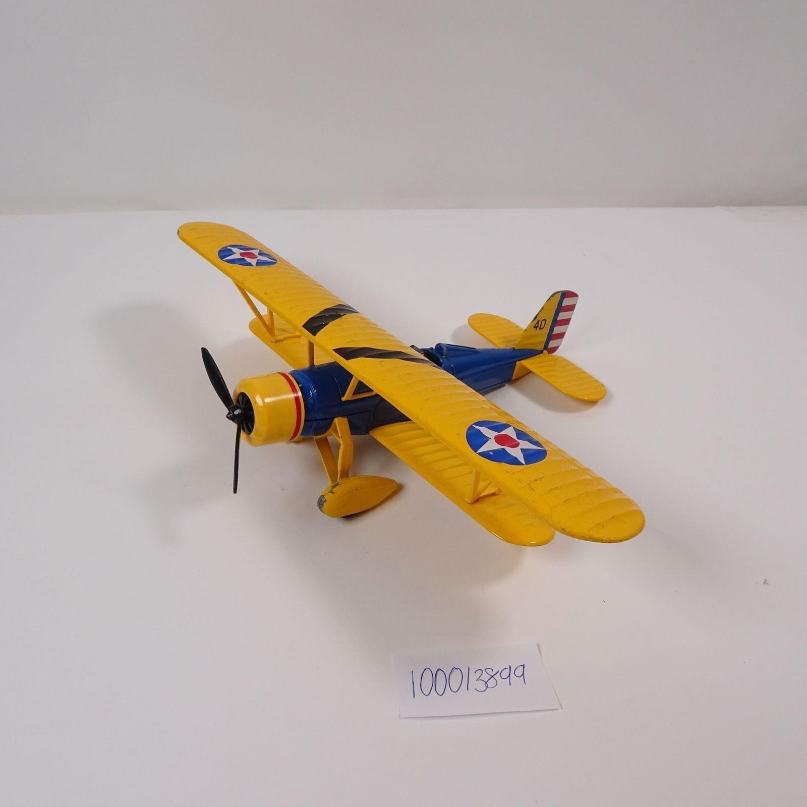 U.S. Army Stearman Flyer PT-18 9-21 37-0: U.S. Army Stearman Flyer PT-18 9-21 37-0 collectible model. Detailed design representing classic military aviation history, ideal for display or collection. Condition varies; please refer to photos fo