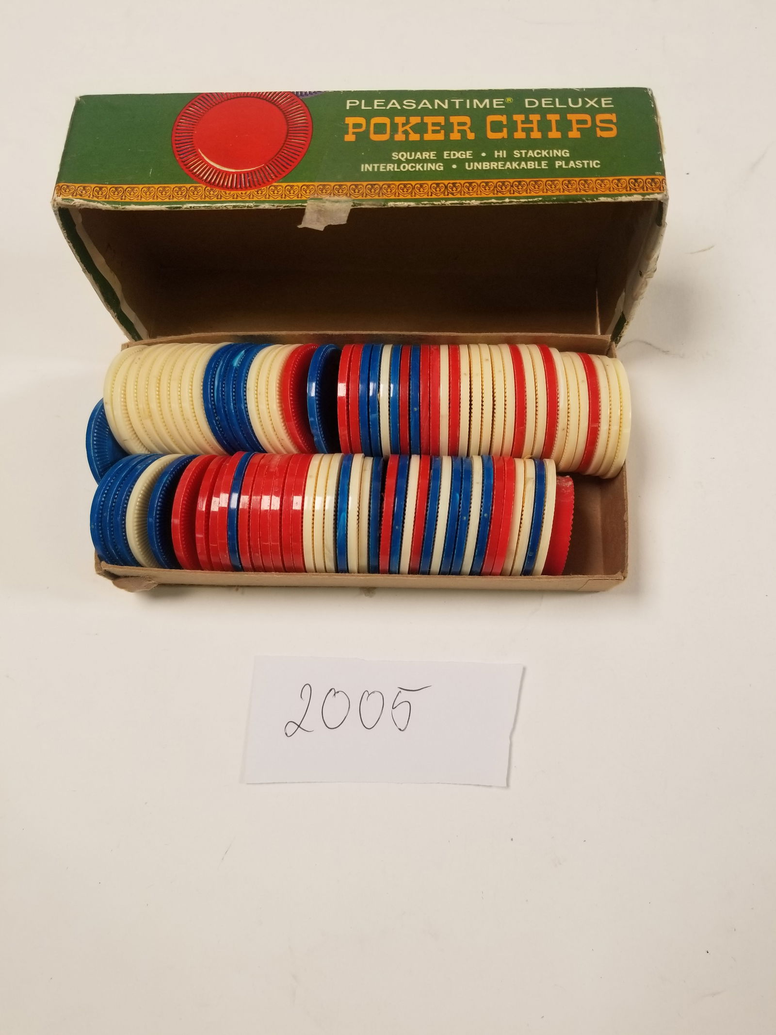 Vintage 1963 Pleasantime Deluxe Poker Chips 100+ Plastic Chips Box: Vintage 1963 Pleasantime Deluxe Poker Chips 100+ Plastic Chips Box