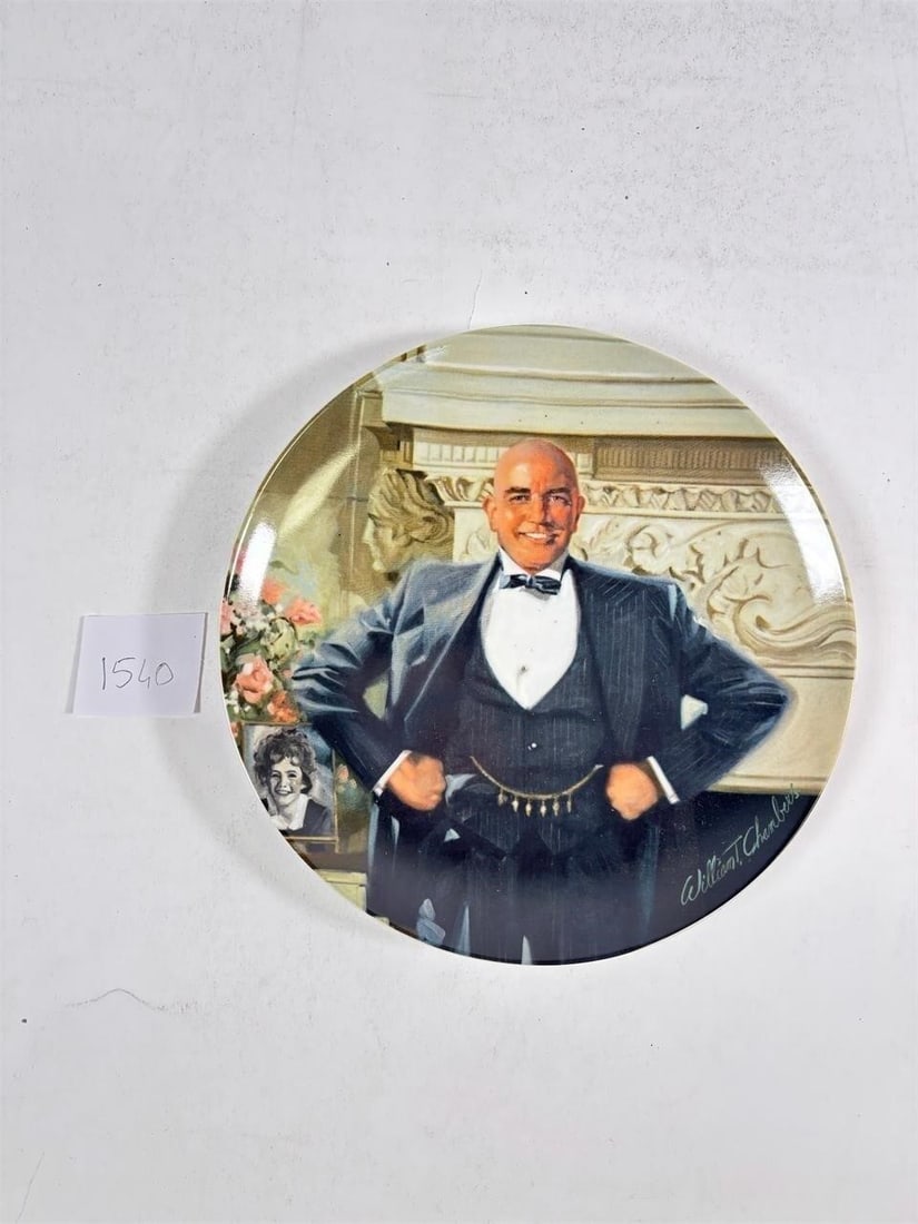 Knowles 1982 Steven Harvey "Daddy Warbucks" Collectors Plate: Knowles Frances Hook 'Fascination' Collectorâ??s Plate â?? Limited edition piece featuring Harveyâ??s timeless artistry. Condition varies; please refer to photos for details.diameter: 8 1/2" (21.6 